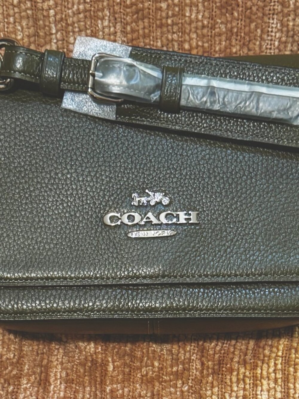 Coach Olive Jes Messinger Bag - Picture 2 of 13